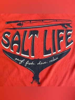 Red salt life tee 🎈🎈🧂